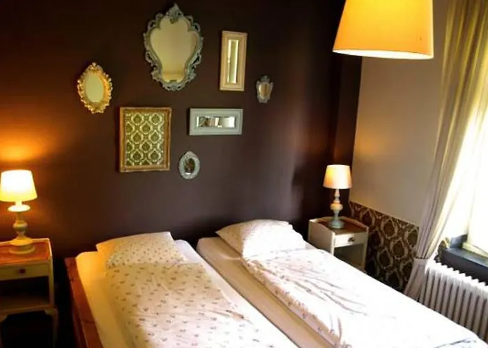 Warempel 팔켄뷔르흐안더횔